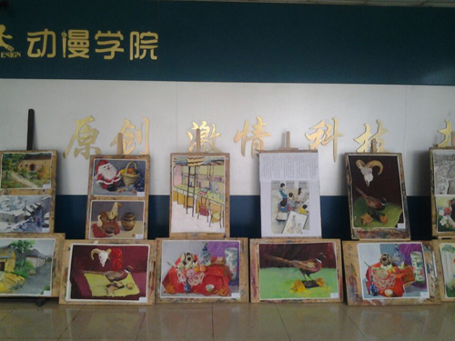 公司举办员工作品联展