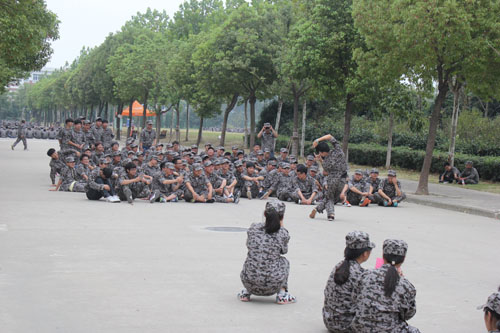公司军训系列报道之三----军训间隙欢乐多