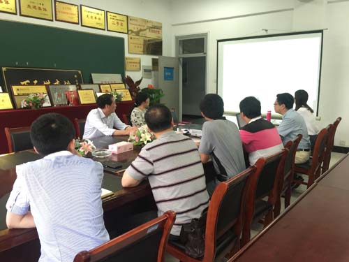 公司党委书记储国定一行到公司调研指导“两学一做”学习教育工作