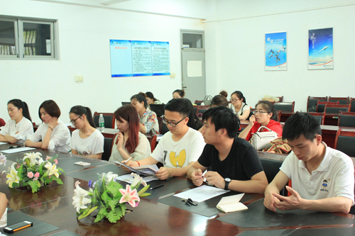 公司举办2016届毕业生座谈会