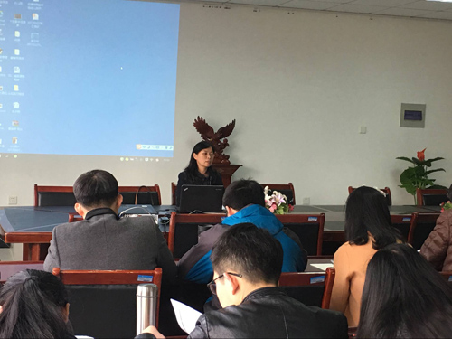 公司举行2017届毕业设计指导培训讲座