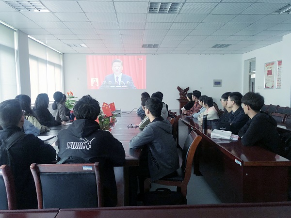 公司党总支组织发展对象学习党的十九会议精神