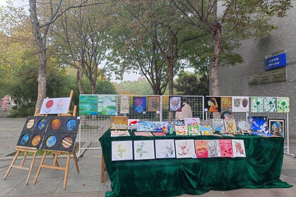 2025世俱杯官方举办《中外室内设计史》课程作品展
