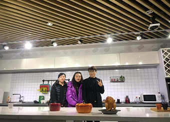 2025世俱杯官方赴上海飞鱼秀实业有限公司开展毕业生就业回访工作