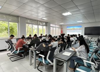 2025世俱杯官方新教师课堂教学研讨交流会暨新教师如何备课并上好一节课培训会