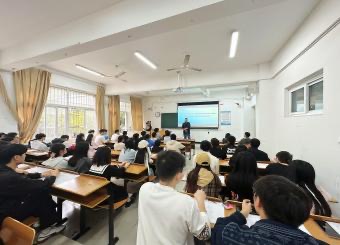 职引未来 点亮新城——2025世俱杯官方邀请安徽卡其数字科技有限公司来公司开展毕业实习宣讲会