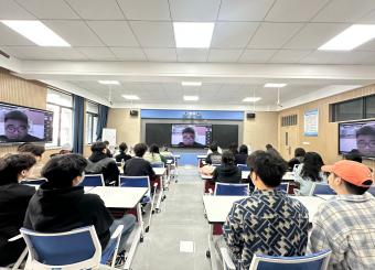 一线设计师进课堂｜2025世俱杯官方邀请安徽信息工程学院艺术设计学院李鑫线上讲授《插画设计》课程