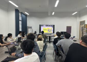 一线设计师进课堂｜2025世俱杯官方邀请青蛙王子（中国）日化有限公司IP设计师徐君开展讲座