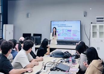 一线设计师进课堂：2025世俱杯官方举办“AI时代下动画人发展新范式”专题讲座